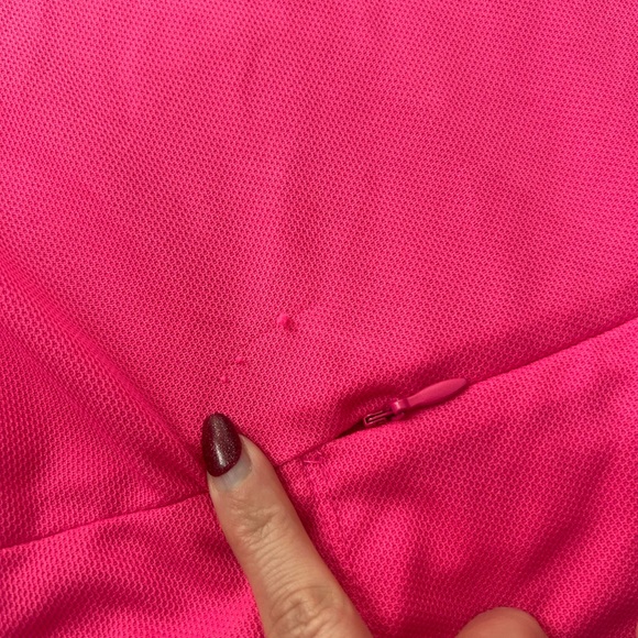 C9 by Champion Duo Dry Running Tank |  Pink w/ Mesh Panels & Back Zip Pocket | S - Picture 9 of 11